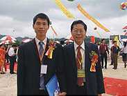 香港有机协会主席和土大妈总经理合影