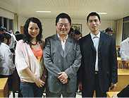 香港中型小企业协会会长佘继标和土大妈总经理合影