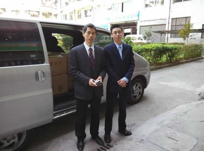 鸡蛋连锁土大妈蔡总与胜特建筑张先生合影